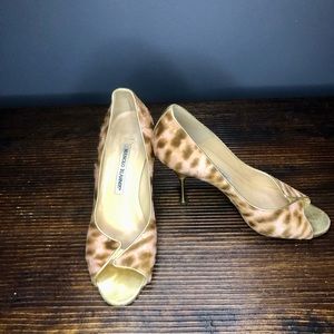 Vintage Manolo Blahnik size 7.